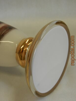 vintage hoog beschilderd melkglas met gouden randen